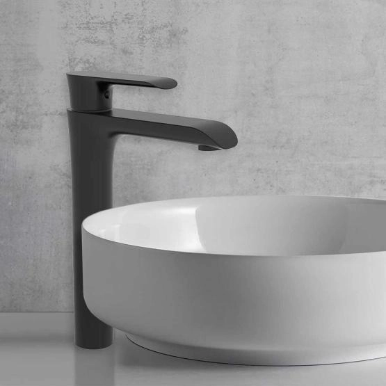 Смеситель высокий для раковины Vincea Esse VBF-1E2MB однорычажный, черный