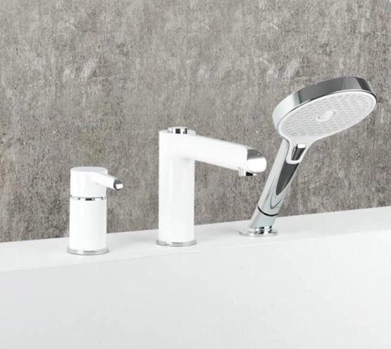 Смеситель Gappo G1103-8 на борт ванны 3 отверстия белый/хром