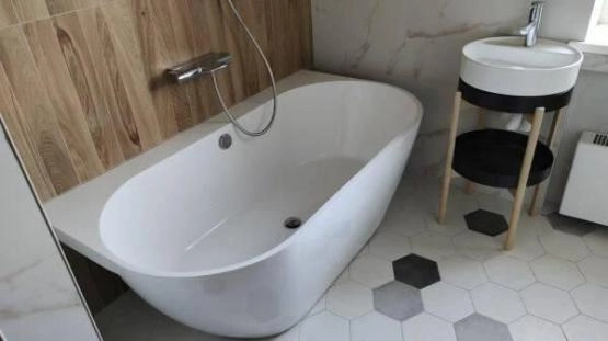 Ванна AquaStone Бали пристенная 168x85 литьевой мрамор