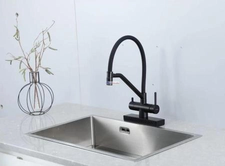 Смеситель для кухни Gappo G4098-6 с водопадом черный матовый