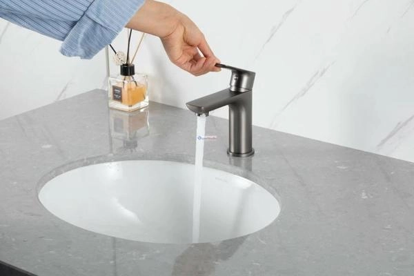 Смеситель для раковины Gappo G1048-9 Оружейная сталь