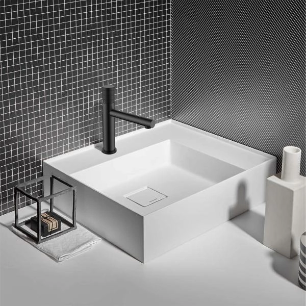 Смеситель Vincea Groove VBF-4G1MB для раковины, черный