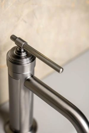Смеситель для умывальника Boheme ETERNA GUN METAL 171-GM