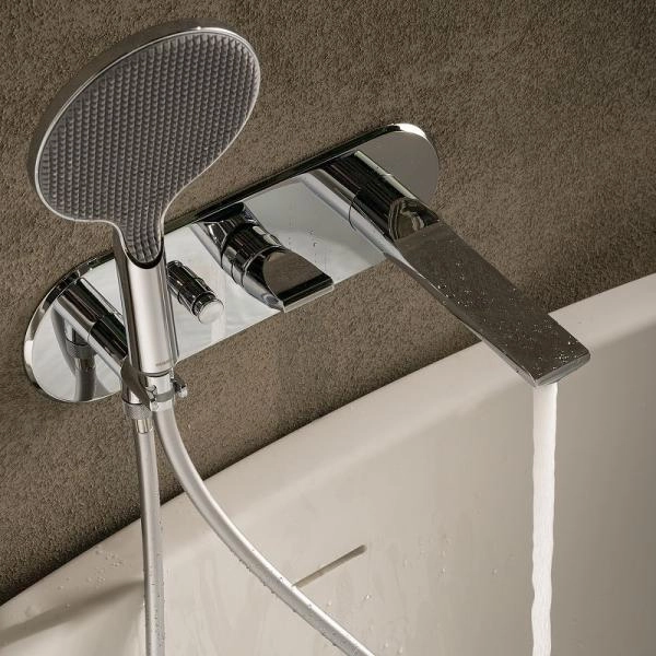 Смеситель для ванны Bossini Apice Z00557.030 настенный, хром