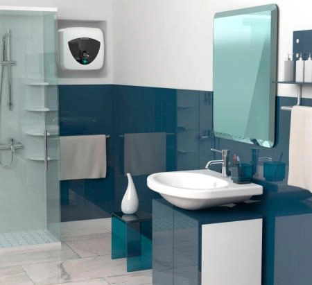 Водонагреватель накопительный Ariston ABS Andris Lux 10 OR над раковиной