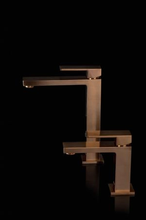 Cмеситель для умывальника Boheme Qubic Copper Brushed 471-CB