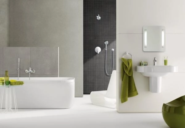 Смеситель Grohe Eurosmart Cosmopolitan 32832000 для ванны с душевым гарнитуром Euphoria