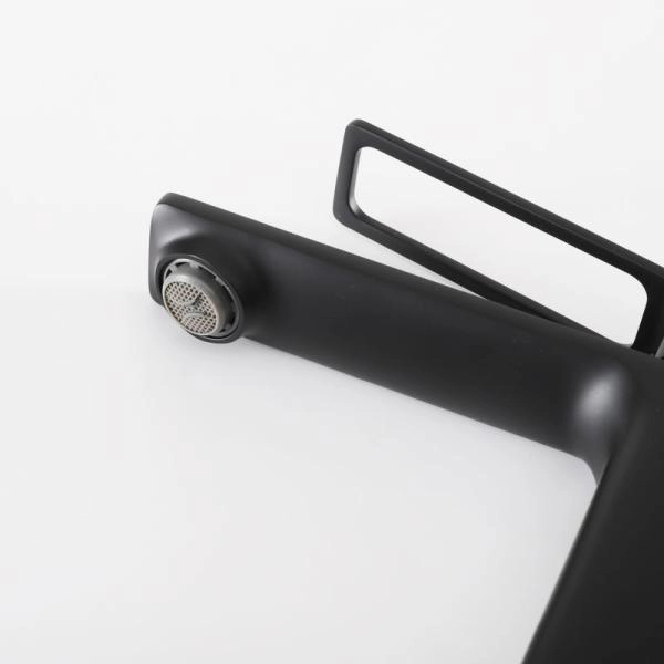 Смеситель Gid Niagara L057-BM-K для раковины Черный матовый