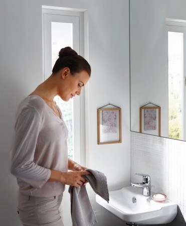 Смеситель Hansgrohe Novus 71020000 для раковины с донным клапаном,хром