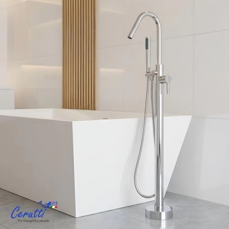 Смеситель напольный Ceruttispa Селла (SELLA) из латуни, цвет хром