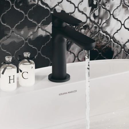 Смеситель для раковины Kerama Marazzi OLE ОЛЕ 69412KM.01.093 однорычажный без донного клапана 3/8, матовый черный