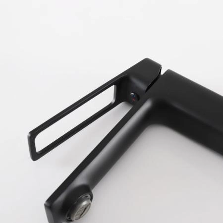 Смеситель Gid Niagara L057-BM-K для раковины Черный матовый