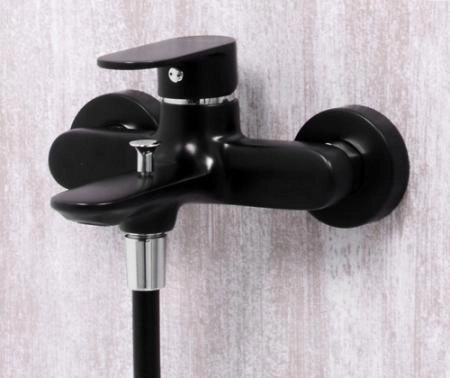 Смеситель Wasserkraft Elbe 7401 для ванны с коротким изливом, цвет черный