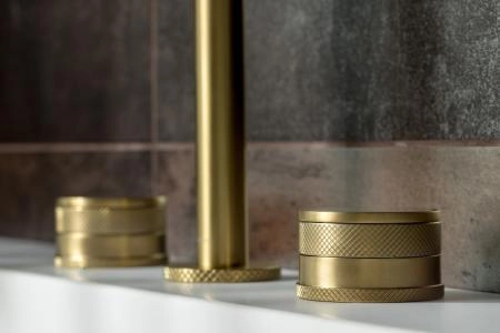 Смеситель на столешницу Boheme PRESTIGE на 3 отв. MAT GOLD 152-MG-PR