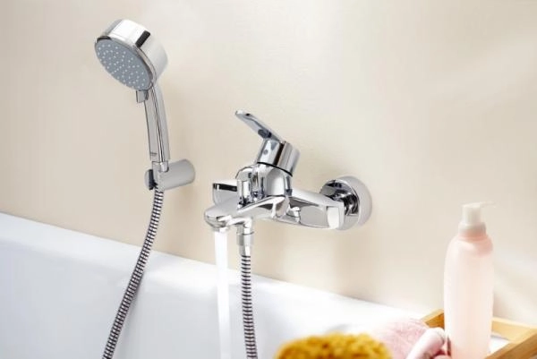 Смеситель Grohe Eurostyle Cosmopolitan 33591002 для ванны однорычажный