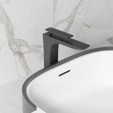 Смеситель NT BAGNO NT7801Н TIRSO H для раковины черный матовый