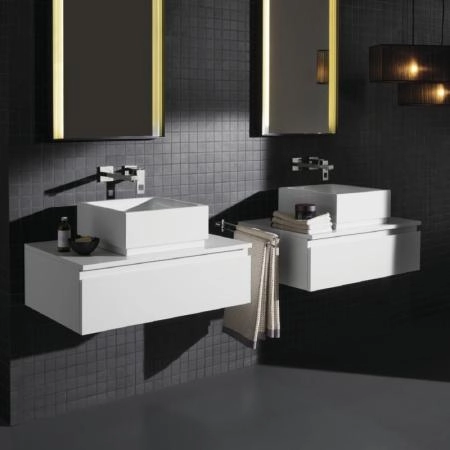 Смеситель Grohe Eurocube 23447000 для раковины на 2 отверстия, вынос 230 мм, настенный монтаж