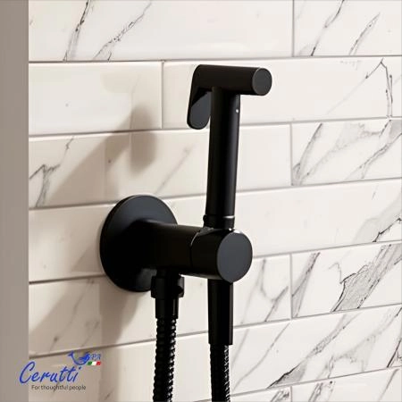 Смеситель с гигиеническим душем Ceruttispa Брайс SHB (BRAIES SHB) из латуни с шлангом 120 см, цвет черный матовый
