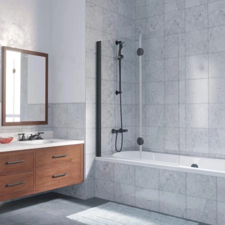 Шторка на ванную Vegas-glass E2V LUX 120 02М 01 L, профиль черный матовый, стекло прозрачное