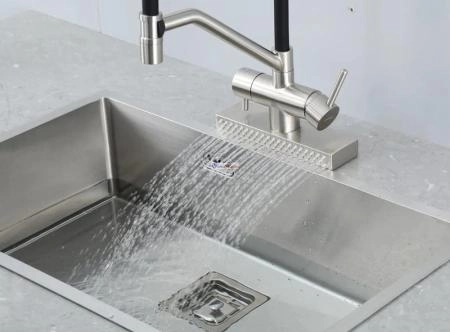 Смеситель для кухни Gappo G4098-5 с водопадом сатин