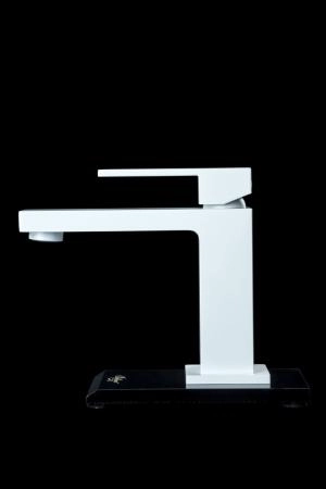 Cмеситель для умывальника Boheme Qubic Matt White 471-MW