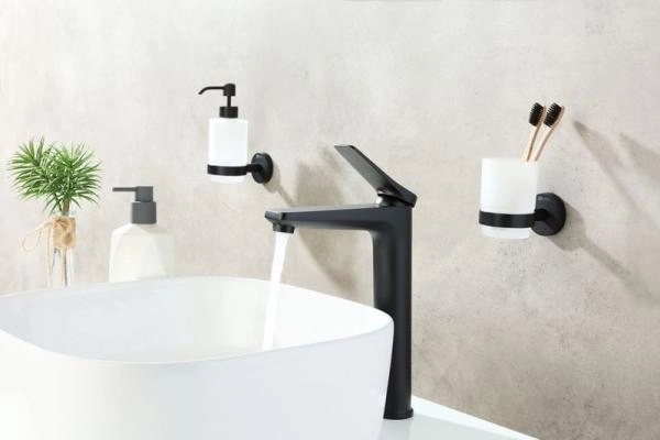 Смеситель Lemark Bronx LM3709BL для раковины , черный