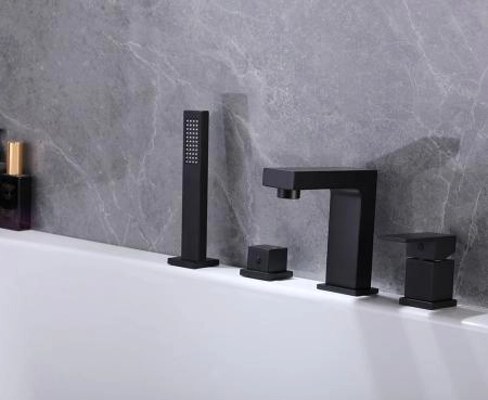 Смеситель ABBER Daheim AF8213B на борт ванны, черный матовый