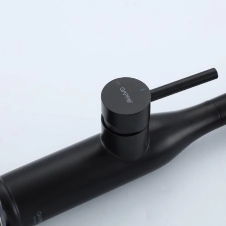 Смеситель GAPPO G4098-26 для кухни с гибким изливом, черный