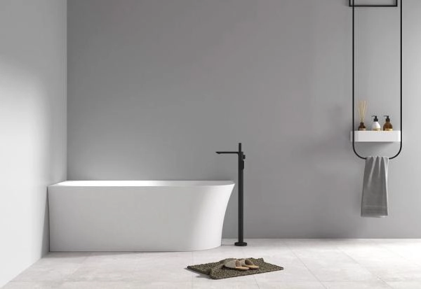 Акриловая ванна ABBER AB9258-1.5 L пристенная цвет белый