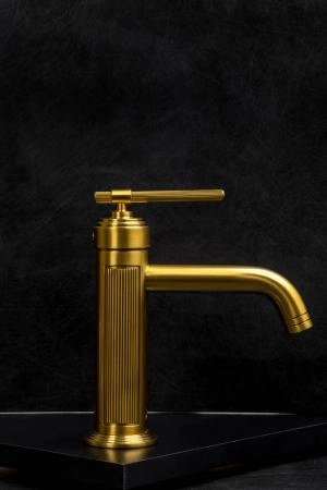 Смеситель для умывальника Boheme ETERNA BRONZE 171-BR