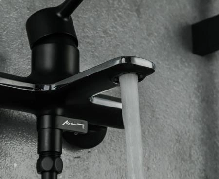 Смеситель для ванны Gappo G3203-6 чёрный/хром