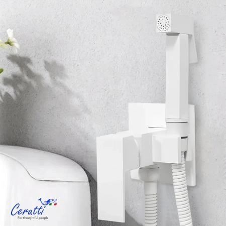 Смеситель с гигиеническим душем Ceruttispa Резия SHW (RESIA SHW) из латуни, с шлангом 120 см, цвет белый