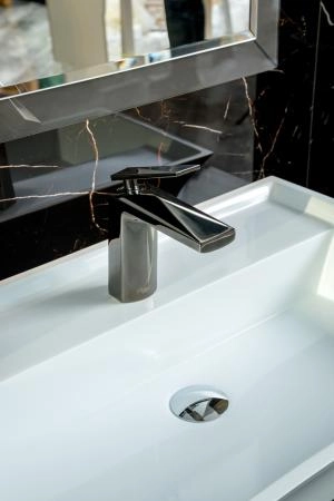 Смеситель для умывальника Boheme VENTURO Shine Gun Metall 371-SGM