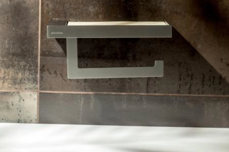 Держатель для туалетной бумаги Boheme c крышкой Qubic Gun Metal 10721-GM