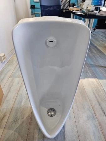 Писсуар сенсорный Gid Q9506 подвесной выпуск горизонтальный Белый