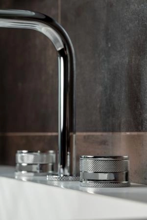 Смеситель на столешницу Boheme PRESTIGE на 3 отв. CHROME 152-CR-PR