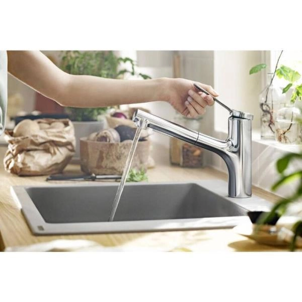 Смеситель Hansgrohe 74803000 Zesis для кухни 146 мм, выдвижной излив, 2 реж., sBox Lite хром