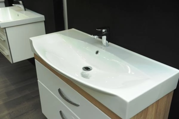 Раковина Kirovit Элвис 105 см подвесная