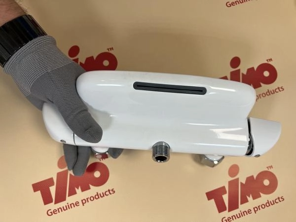 Смеситель для ванны с душем Timo Helmi 4024/00-16Y хром-белый
