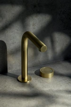 Смеситель автоматический для раковины на 2 отв. Boheme TECH Matt Gold 158-MG