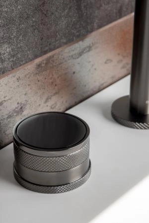 Смеситель на столешницу Boheme PRESTIGE на 3 отв. GUN METAL 152-GM-PR