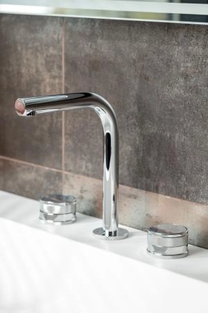 Смеситель на столешницу Boheme PRESTIGE на 3 отв. CHROME 152-CR-PR