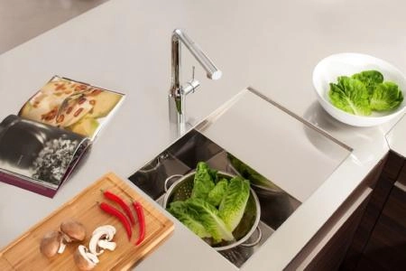 Смеситель Grohe Essence New 30270000 для кухни,выдвижной излив, L-излив