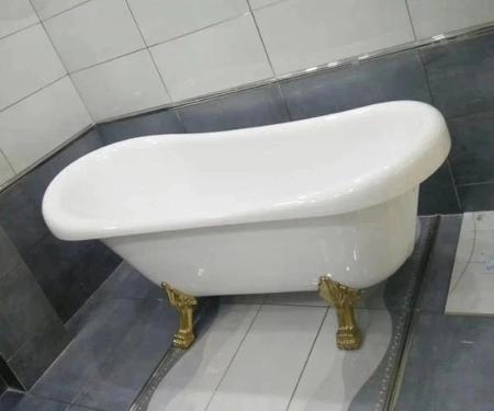 Ванна Cerutti Spa CLASSIC 150 акриловая отдельностоящая (1570x770x740) на львиных лапах (золото)