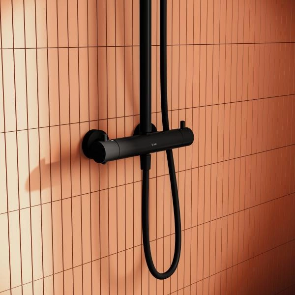 Душевая система VitrA Aquaheat A4720536EXP с термостатическим смесителем и ручным душем матовая черная латунь