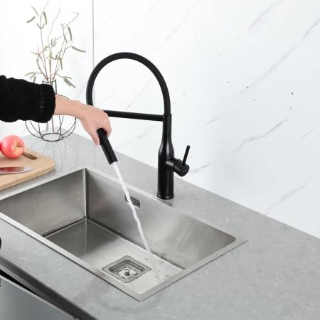 Смеситель GAPPO G4098-26 для кухни с гибким изливом, черный
