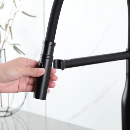 Смеситель GAPPO G4098-26 для кухни с гибким изливом, черный