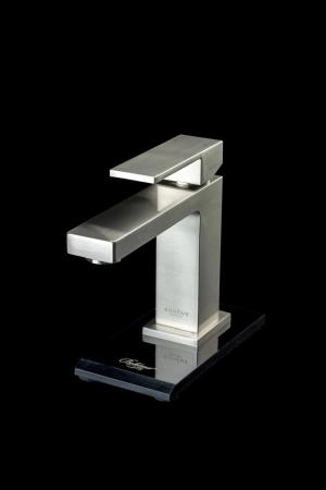 Cмеситель для умывальника Boheme Qubic Brushed Nickel 471-NB