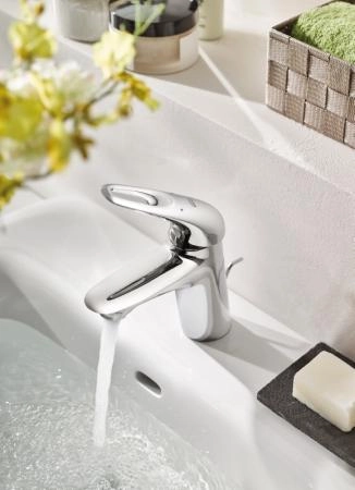 Смеситель Grohe Eurostyle 2015 33558003 для раковины со сливной гарнитурой