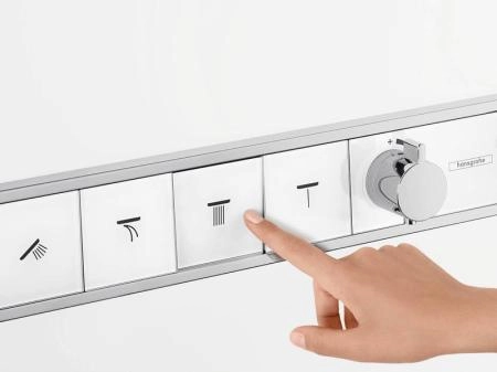 Hansgrohe 15357400 RainSelect Термостат для 4х потребителей, белый / хром